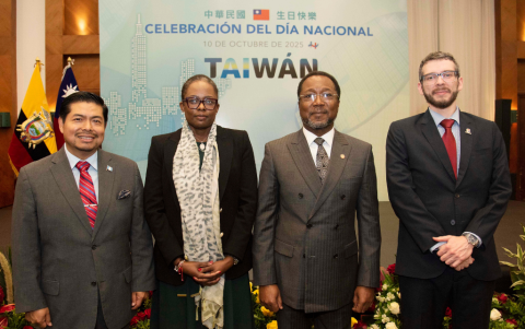 Héctor Sipac, Christine Lamothe, Mario Chouloute y Rodrigo Caballero.
