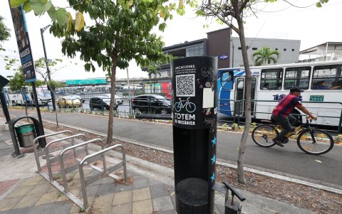 El cicloparqueo de la avenida Delta, junto a la Universidad de Guayaquil, tiene una estación mecánica que ha sido desmantelada.