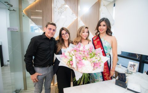 Doménica Jarrín, la actual Reina de San Francisco de Quito, visitó a cada una de las candidatas que fueron seleccionadas.
