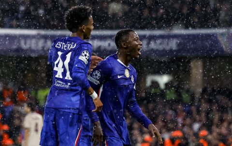 Moises Caicedo también brilló con Chelsea en la Champions.