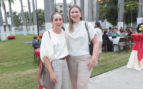Lucía Marzo y Elisa Ayala.