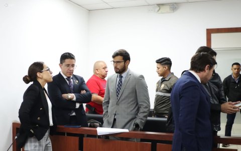 Este 23 de octubre de 2025 se realizó en la Unidad Judicial Anticorrupción la audiencia de revisión de medidas cautelares de José Serrano y Xavier Jordán.