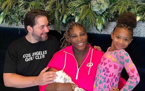 Serena junto a su esposo Alexis Ohaniany sus hijas Olympia y Adira.