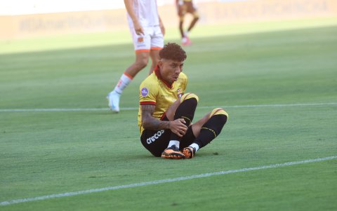 Joao Rojas y un golpe que hizo asustar a sus compañeros.