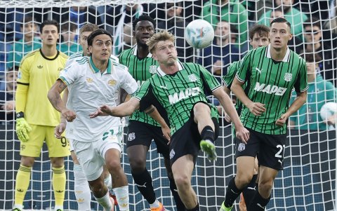 Roma sumo 18 puntos y comparte el liderato con Nápoles.