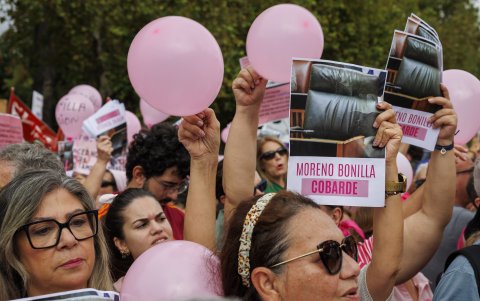 Marcha por escándalo en mamografías.