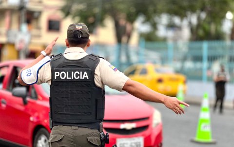 La Policía Nacional desplegará más de 48.000 uniformados en el feriado.