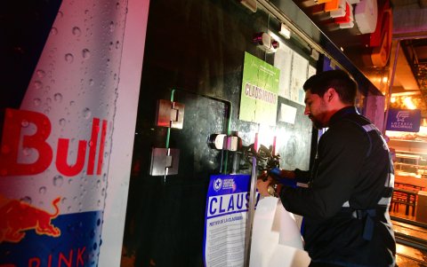 Algunos espacios fueron clausurados por incumplir normas.