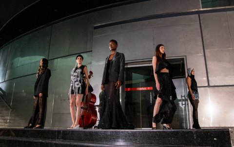 Parte de los atuendos de la primera salida del desfile.