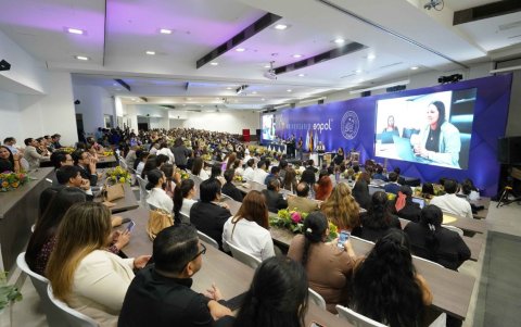 La Escuela Superior Politécnica del Litoral conmemoró su aniversario con una ceremonia que destacó la trayectoria, los logros y el compromiso de su comunidad académica.