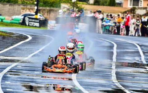 La velocidad y adrenalina marcaron la competencia sudamericana de karting.