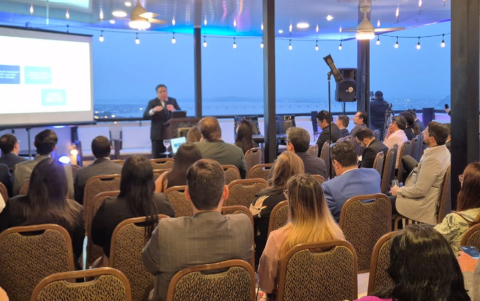 Los expositores hablaron sobre la importancia de la protección de datos y que acciones tomar para evitar problemas.