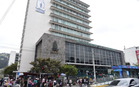 El edificio del Instituto Ecuatoriano de Seguridad Social (IESS) en la ciudad de Quito.