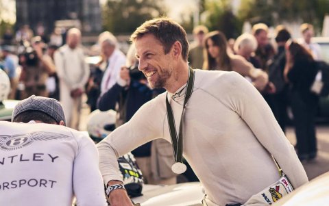 El piloto británico Jenson Button continuaba su carrera en otros deportes relacionados a las competencias automovilísticas.