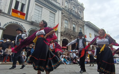 Comenzaron las celebraciones por la independencia de Cuenca.