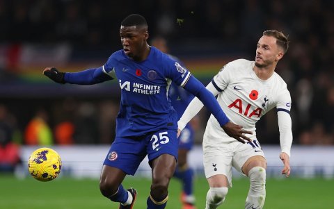 Moises Caicedo ha jugado los últimos 7 partidos de los Blues ante los Spurs.