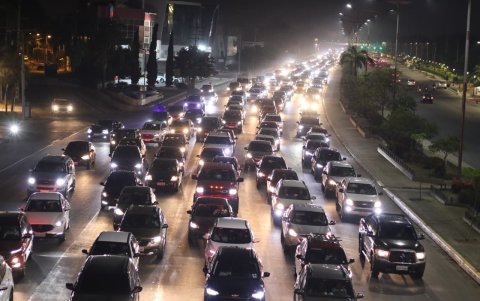 Vecinos denuncian caos total en Samborondón.