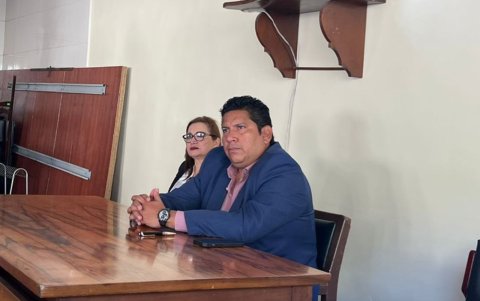 Richard Gómez formalizó su renuncia al IESS tras permanecer fuera del país desde agosto