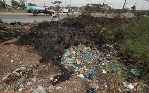 En Guayaquil hay espacios donde se concentran desechos.