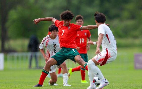 Cristiano Jr sigue los pasos de su padre en la selección portuguesa.