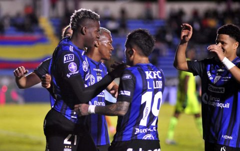 Independiente fue una fiesta en Loja, le ganó 3 - 1 a Libertad.