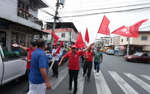 Partidos como Unidad Popular realizan caminatas y mitin políticos promoviendo el No.