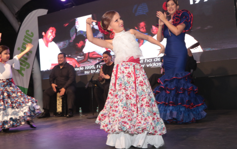 La velada incluyó el espectáculo Flamenco Vibes, protagonizado por Bianca Benavides y su compañía Almas Flamencas