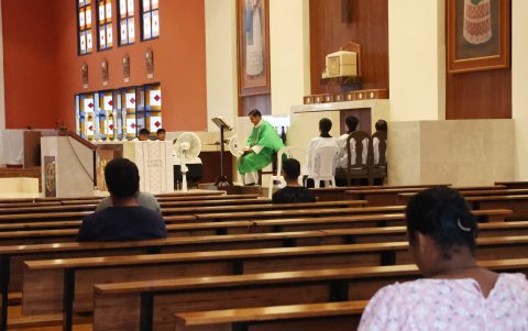 Algunas iglesias han disminuido en su cantidad de asistentes.