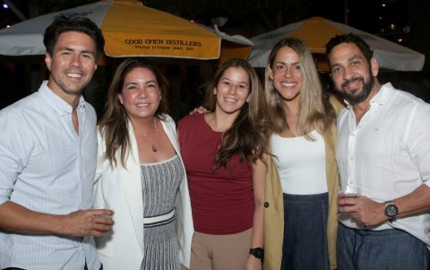 Jaime Roggiero, Marianella Zea, María Consuelo Mendoza, María Egas y Donato Simonelli.