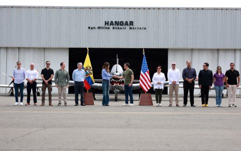 kristi Noem resaltó las buenas impresiones logísticas de las bases extranjeras en Manta y Salinas
