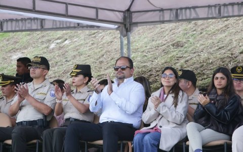 Según el funcionario, los enfrentamientos entre bandas criminales son una reacción a la presión ejercida por las fuerzas del orden.