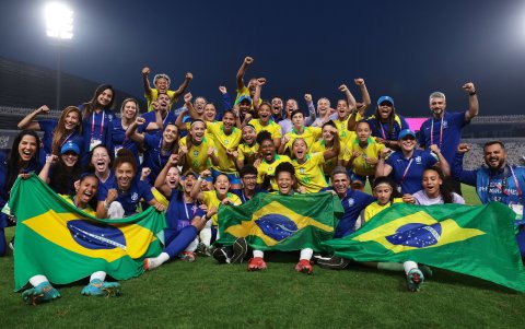 La selección brasileña femenina tendrá que conformarse con disputar el tercer lugar de la competición contra su similar mexicana.