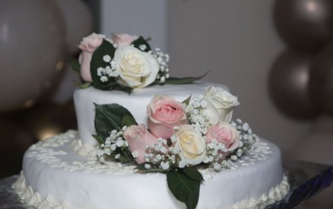 El pastel no faltó.