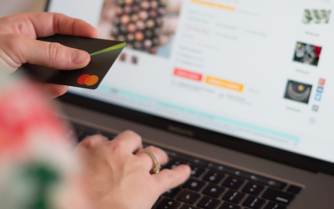 Planificar las compras y revisar los precios es esencial para ahorrar.