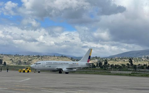 Los privados de libertad fueron trasladados en avión con estrictas medidas de seguridad.
