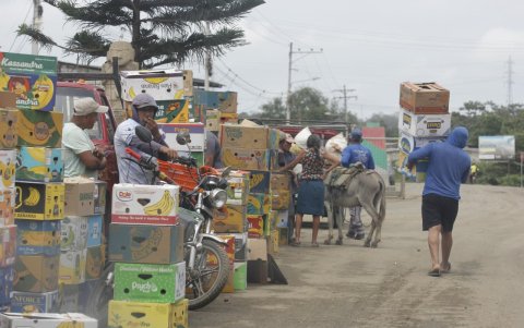 En Juntas del Pacífico, los pobladores continúan sus labores agrícolas pese al clima de incertidumbre que genera el nuevo penal.