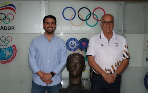 José David Jiménez, el anterior Viceministro del Deporte y Jorge Delgado, actual presidente del COE.