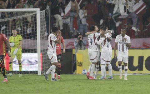 Liga de Quito eliminó a Deportivo Cuenca y avanzó a las semifinales de Copa Ecuador.