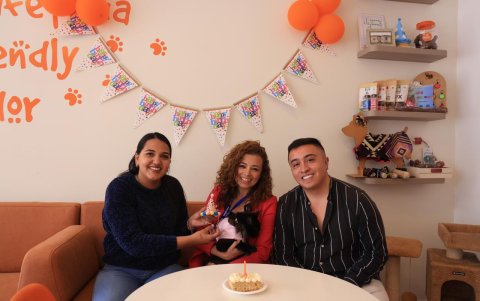 La calidez de Jefferson Correa y Yelimar Hernández convierte a Malike Coffee en una cafetería donde cada peludito se siente bienvenido.