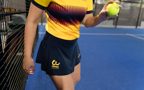 Así se ve la camiseta de la Selección Ecuatoriana de Pádel, confeccionada por Marathon.