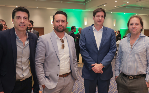 Fabián Carpio, Esteban Guerra, Carlos Cadena y Sebastián Espinosa.