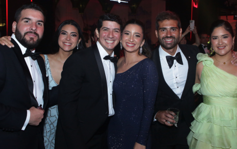 Aldo Torres, María Gracia Gallegos, David Merino, Marcela Zambrano, Giancarlo Zunino y Melissa Rodríguez.