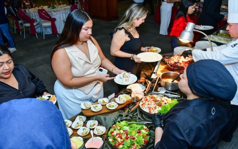 Los empresarios consideran que con el adelanto del pago del décimo para los trabajadores públicos habrá más ventas.