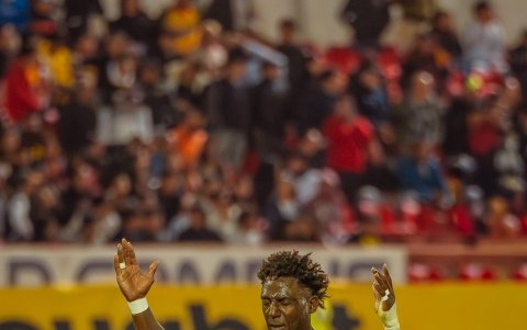Roberto La Tuka Ordoñez hizo el gol de la clasificación de Cuenca Jrs a la semifinal.
