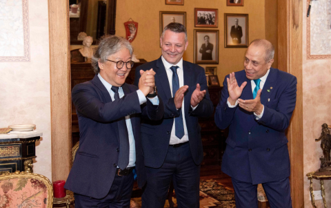 Peter Zhang, Vicent Jierda y Fernando Recalde.