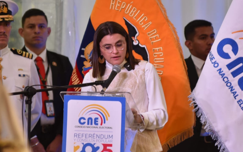 La vicepresidenta María José Pinto dio un discurso durante la inauguración de la jornada electoral.