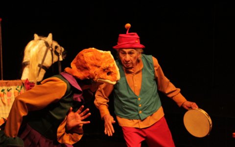 La segunda obra programada para noviembre es Los disparates andan sueltos, del Teatro Popular del Ecuador