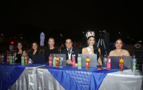 El jurado estuvo integrado por Soledad Diab, David Norero, Carolina Aguirre, Doménica Franco e Ivana Irizarry.
PERIODISTA: ALEJANDRO PUGA

AG-EXTERNOS.