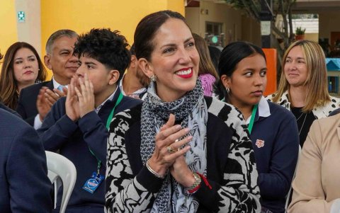 Alegría Crespo habló de avances en infraestructura, programas educativos y proyectos escolares.