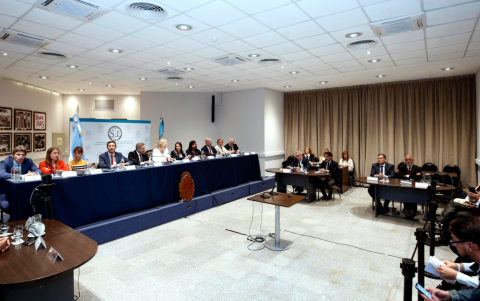 Autoridades judiciales argentinas reunidas durante una sesión clave del proceso por la causa Maradona.